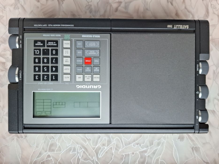 Grundig Satellit 700
