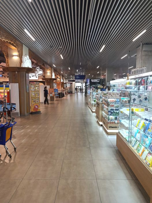 Оренда торгової площі у ТЦ Фабрік Львів, Стрийська 45. Фасад.