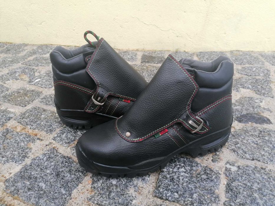 Botas biqueira aço novas