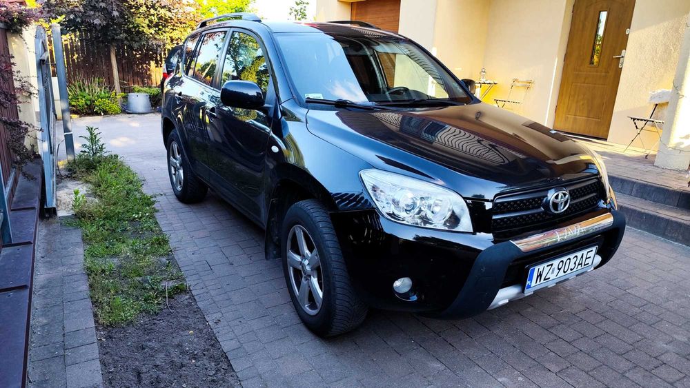 Samochód osobowy Toyota RAV4 aut. benz. 4x4