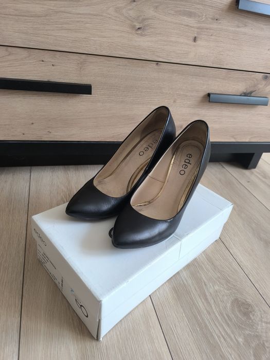 Czarne skórzane szpilki Edeo 37