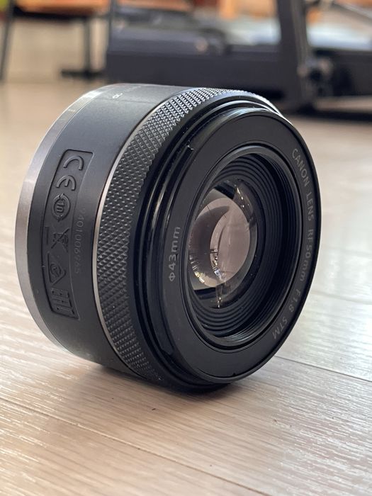 Canon RF 50mm 1.8