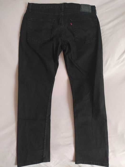 Spodnie jeansowe Levis 502 czarne jeansy
W36 L32