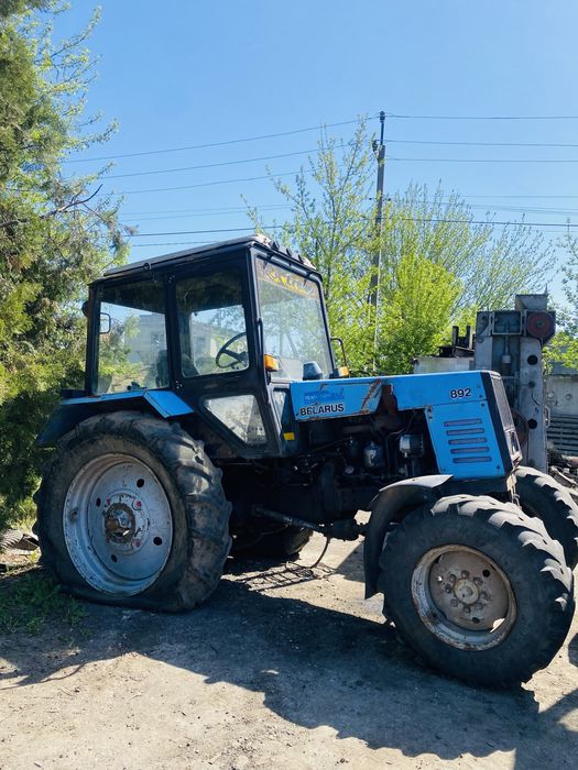 Продам два трактора мтз 892 2008 2011