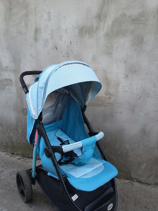 Прогулянкова коляска