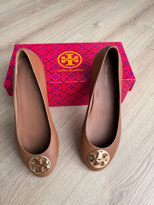 Nowe oryginalne baleriny Tory Burch Chelsea - Royal Tan/Gold