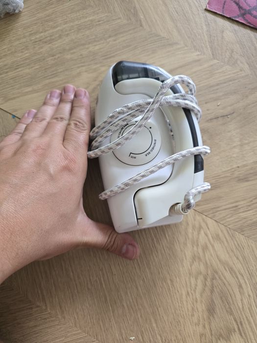 Mini żelazko podróżne składane 230v i 115vv
