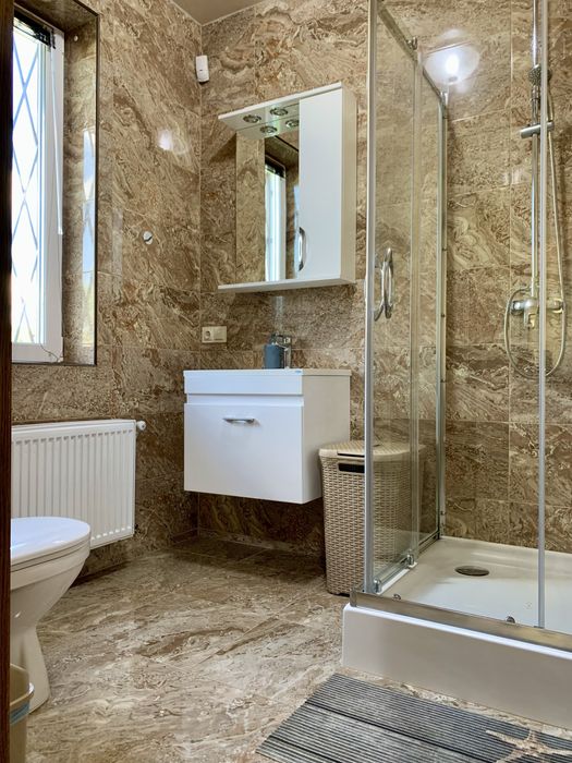 Відпочинок на озері Земснаряд! Будинок з мангалом, альтанкою та сапами