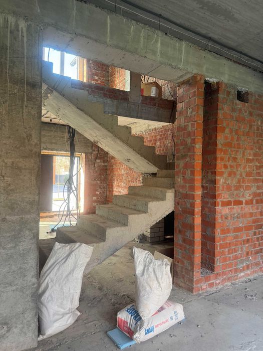 Продаж таунхаусу з видом на р. Дніпро в ЖК «Comfort City Lagoon».