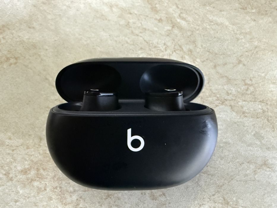 Beats studio buds
