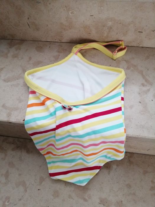 Fatos de banho de menina