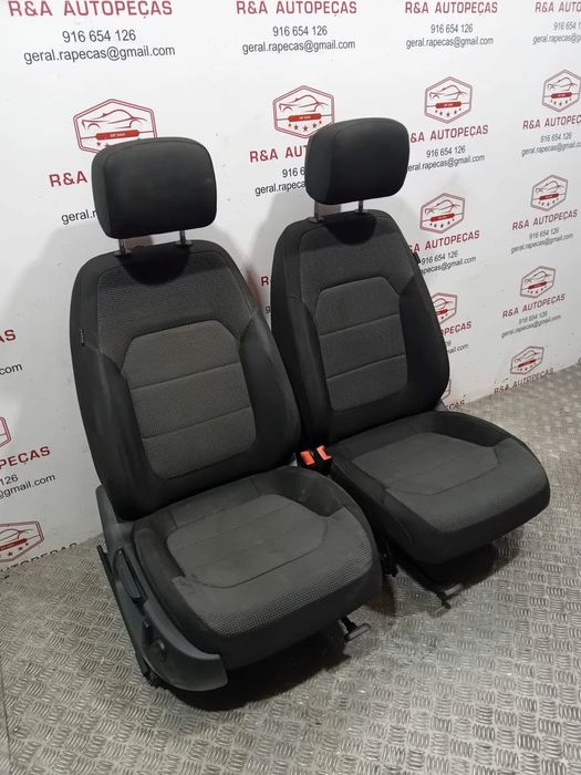 Conjunto de Bancos Passat B7 em Tecido Original
