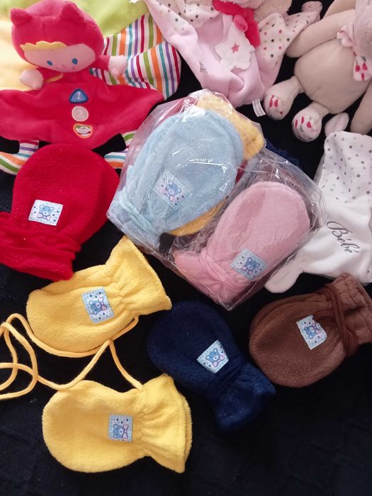 Luvas bebé e criança novas