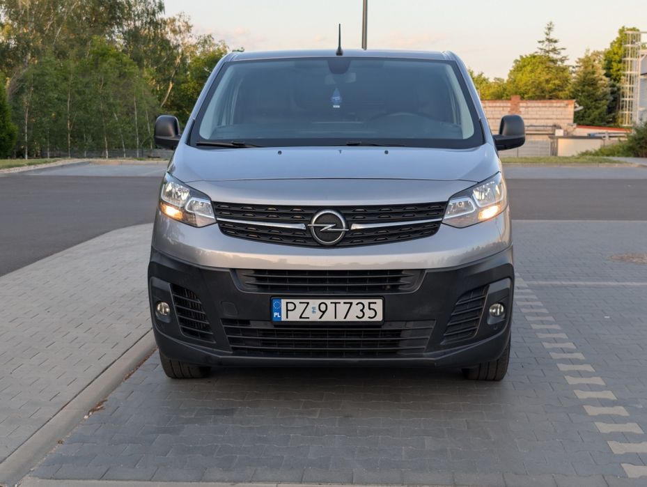 Opel Vivaro 2.0 automat 2020 rok