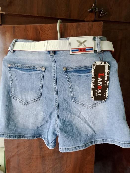 Продам шорты 25и28р