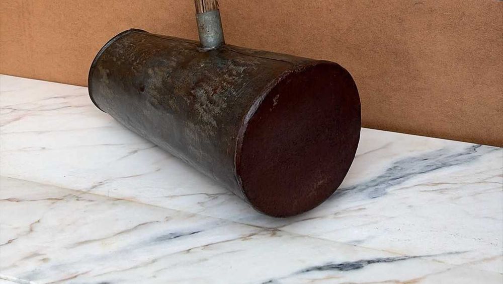 Cabaço para tirar agua do riacho do poço ou do tanque. antigo e raro a vedar, sem cabo.