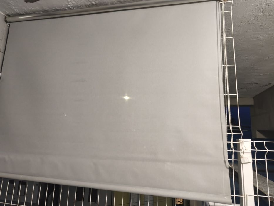 Estore cinzento  lavável