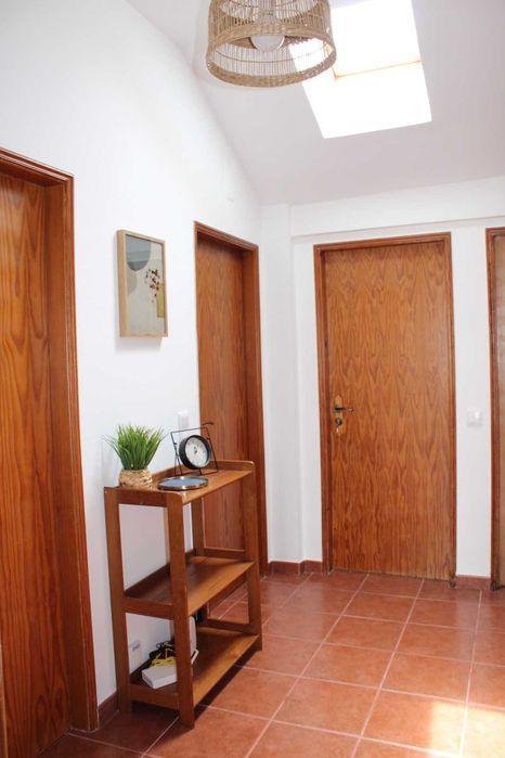 Quarto Duplo (2 Camas) para Arrendar com Despesas Incluídas