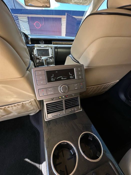 Volkswagen Phaeton 2012