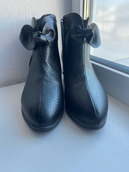 Полусапожки жіночі