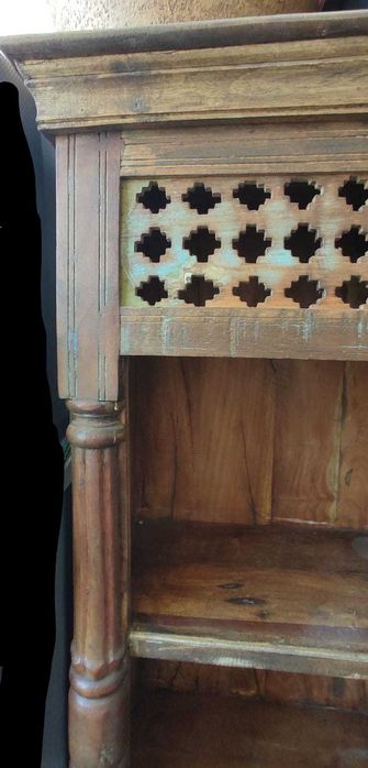 Estante alta c/ gaveta. Madeira maciça, rústica, trabalhada (novo)