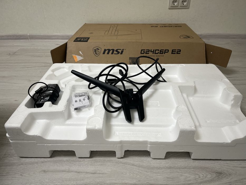 Ігровий монітор MSI G24C6P E2 — 24, 180 Гц