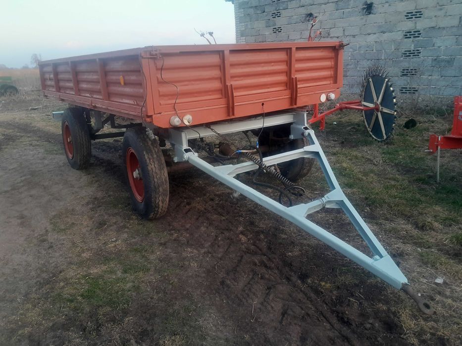 Przyczepa D 46  zarejestrowana   z wojska