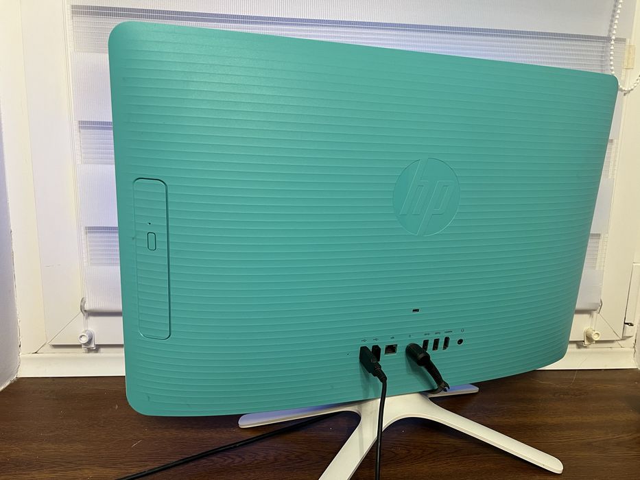 Komputer stacjonary HP All in One, dysk SSD, Intel Celeron J3060, Ram 8GB, 22”