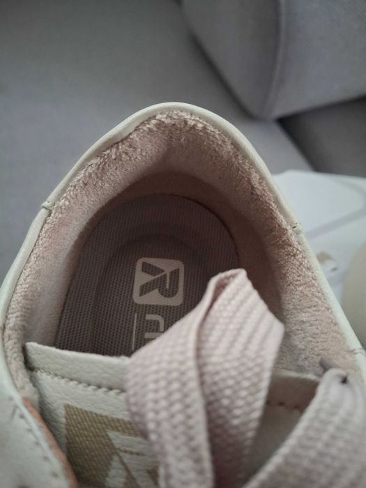 Nowe skórzane snakersy Rieker rozm. 38.