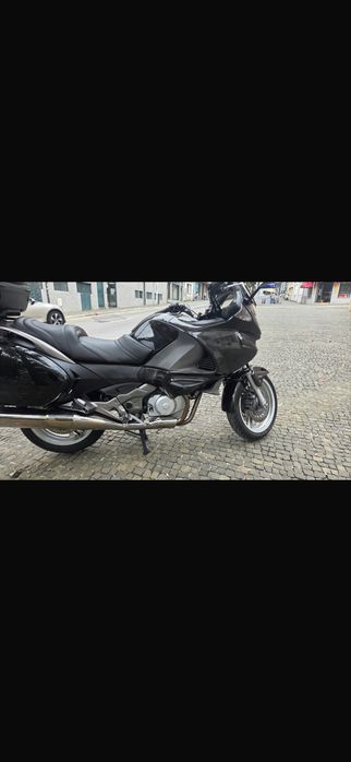 Honda deauville 700 va