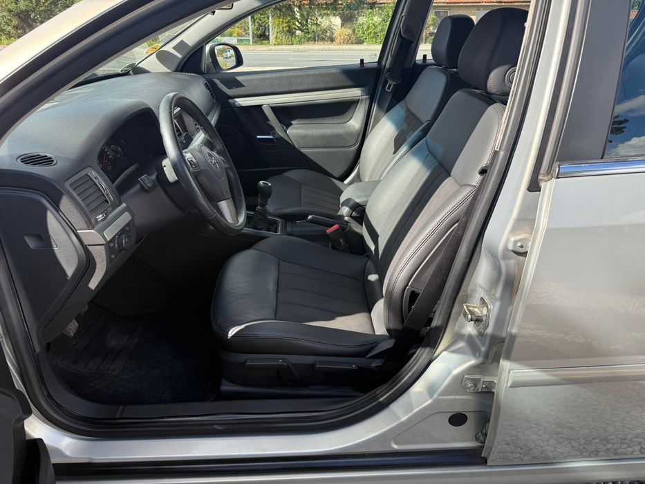 OPEL SIGNUM 1.8 140 Stan Bdb Alu Klima Czujniki Skóra