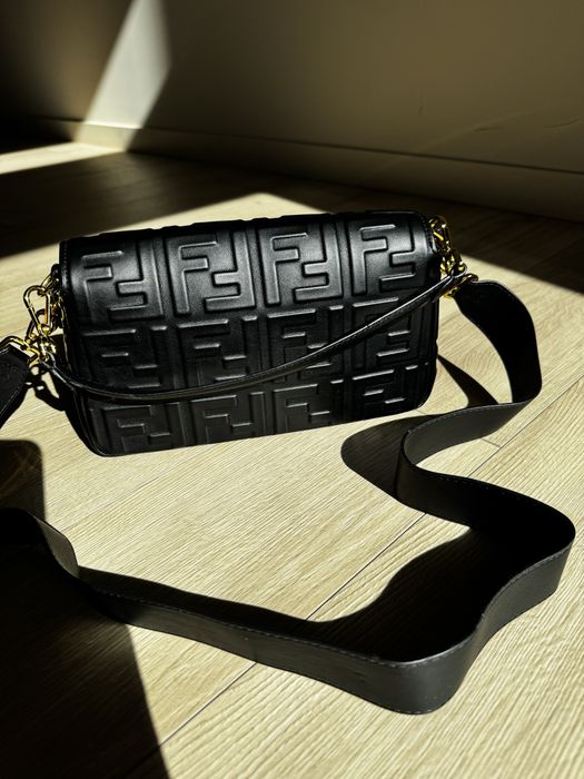 Сумка Fendi чорна шкіра нова