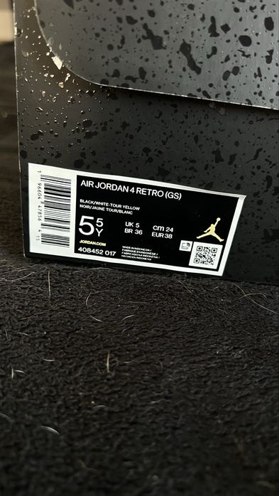 Jordan 4 Thunder (GS) 38