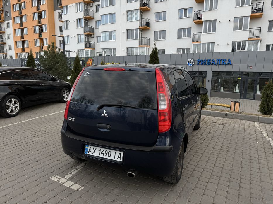Мітсубісі кольт 2005р
