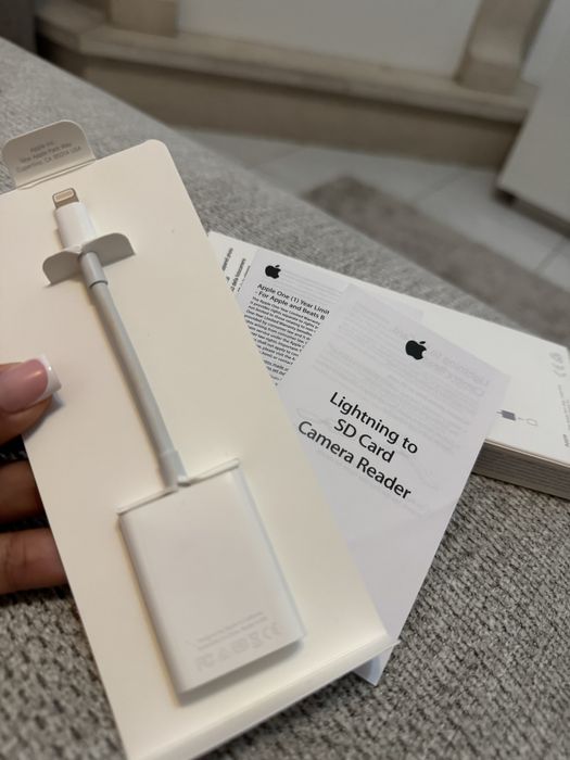 SD Card Camera Reader