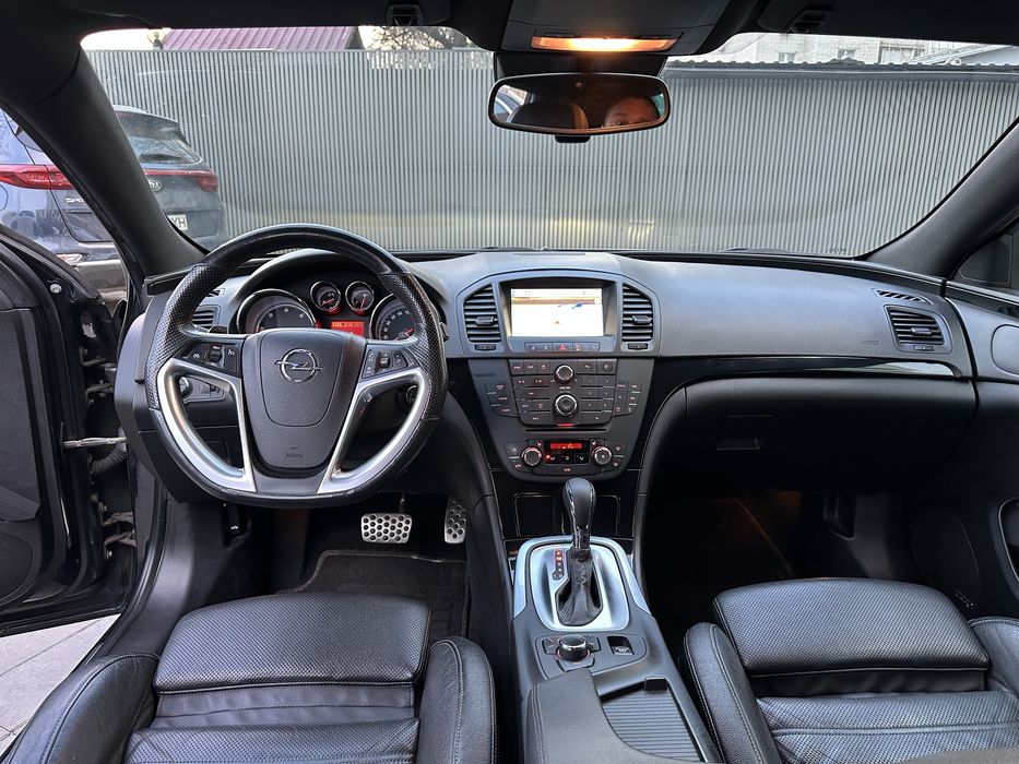 Продам автомобіль Opel Insignia