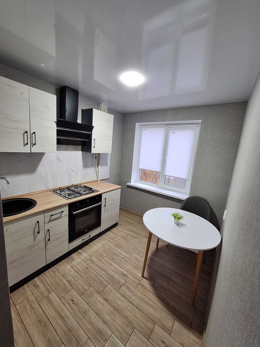 2 кім. 4 поверх р-н Владі з НОВИМ ремонтом.