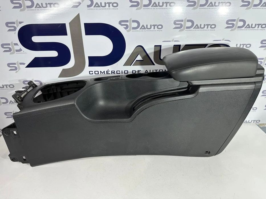 Consola + Apoio Braço - Nissan Qashqai J10 (2013)