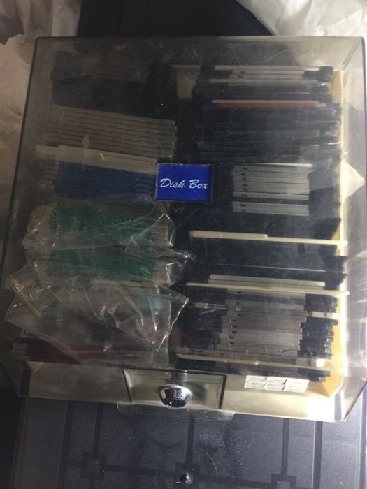 Lote 100 disquetes programas e outras