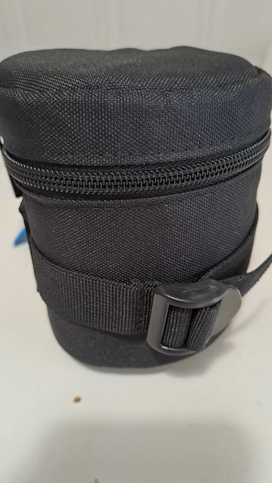 Estojo/Mala para objetivas fotográficas. Novo.