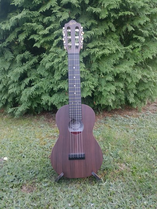Guitalele firmy Every Play