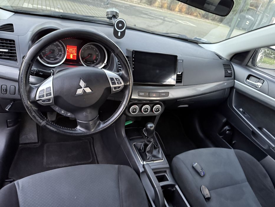 Mitshubishi Lancer 2.0 benzyna