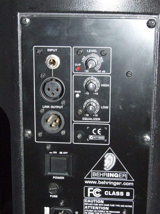 Kolumna głośnikowa Behringer Eurolive B212D