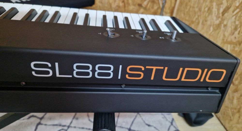 Controlador Studio Logic SL 88