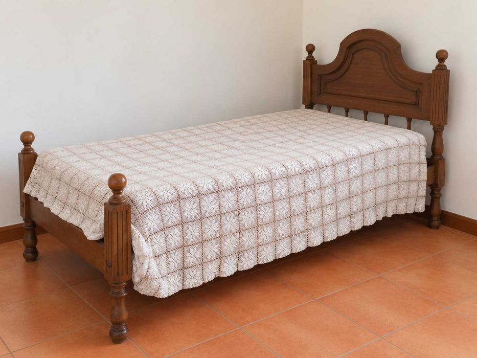 Cama de Solteiro de Estilo Clássico