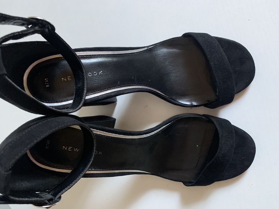 Босоніжки                                                       ,,,