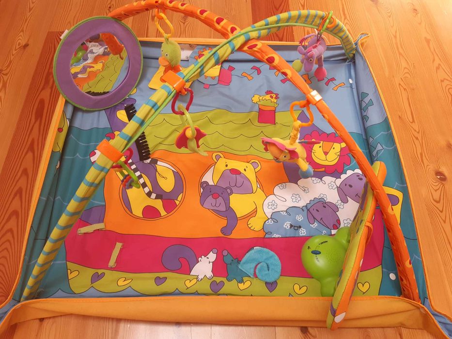 Tapete atividades bebé