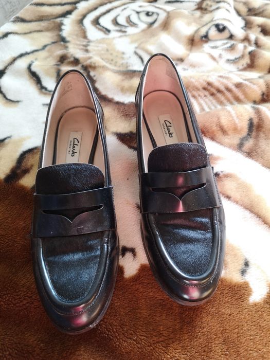 Продам стильные туфли