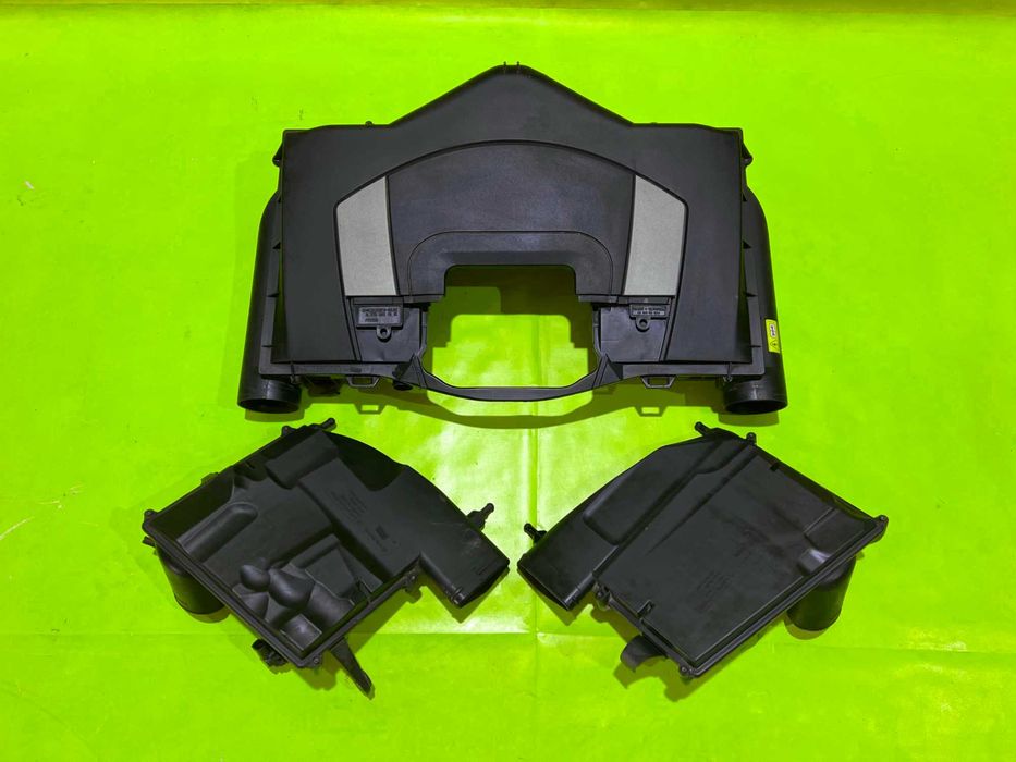 Корпус воздушного фильтра Mercedes OM642 GL X164 ML W164 W211 E211