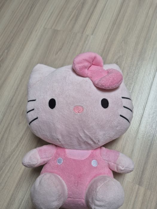 Hello Kitty maskotka